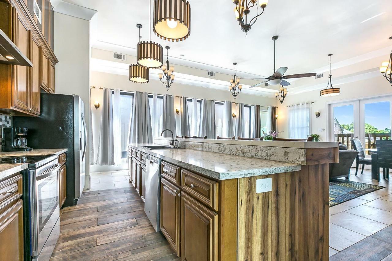 Spacious 4Br Condo On Carondelet Near All Hot Spo Новый Орлеан Экстерьер фото